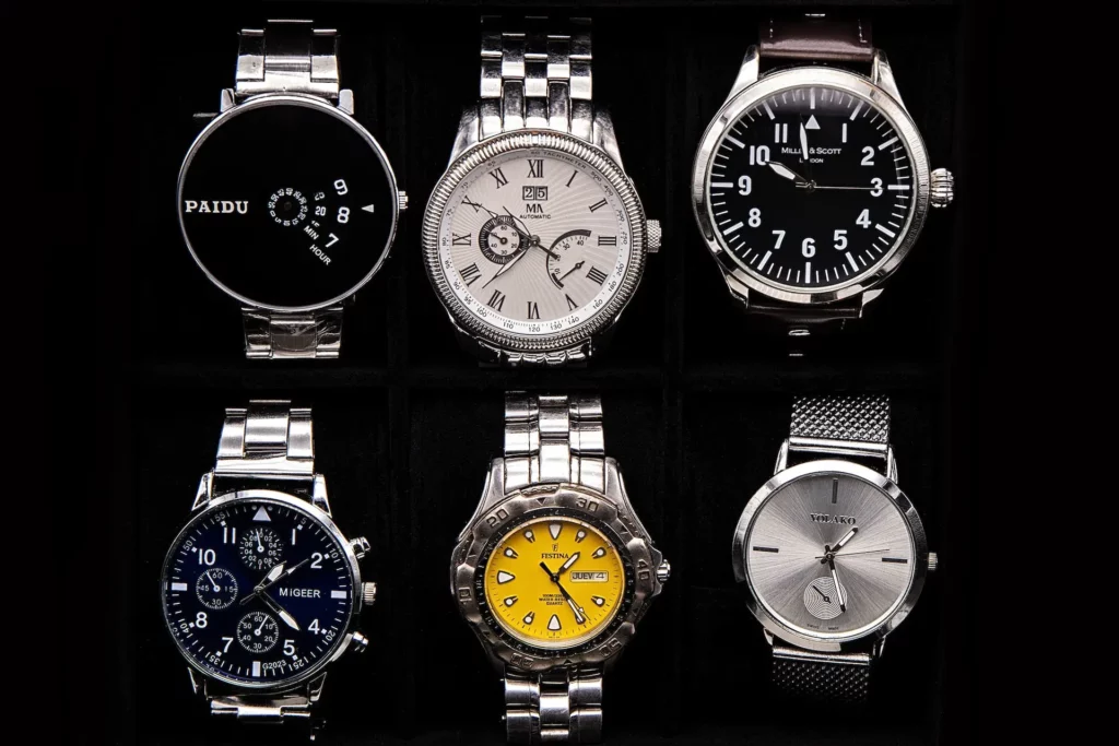 Uhren Sammlung mit 6 verschiedenen Modellen